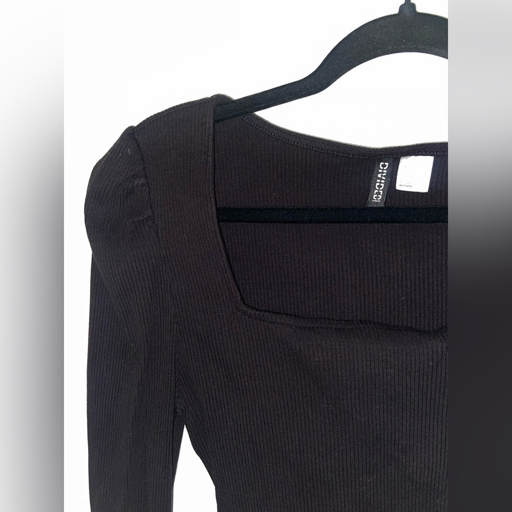 Black crop top with princess sleeves